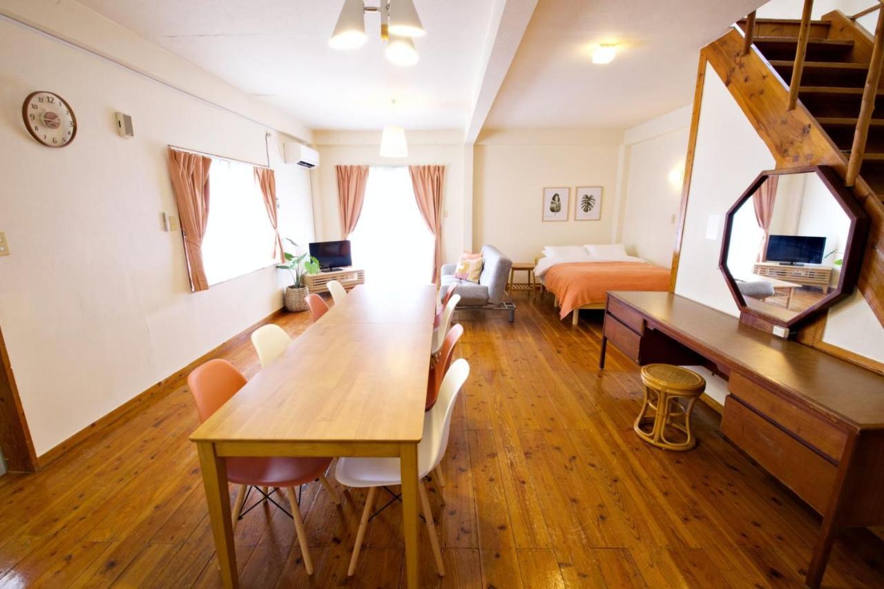 Ferienwohnung にらい恩納　あじさい Onna Exterior foto