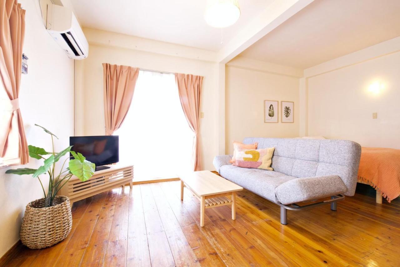 Ferienwohnung にらい恩納　あじさい Onna Exterior foto