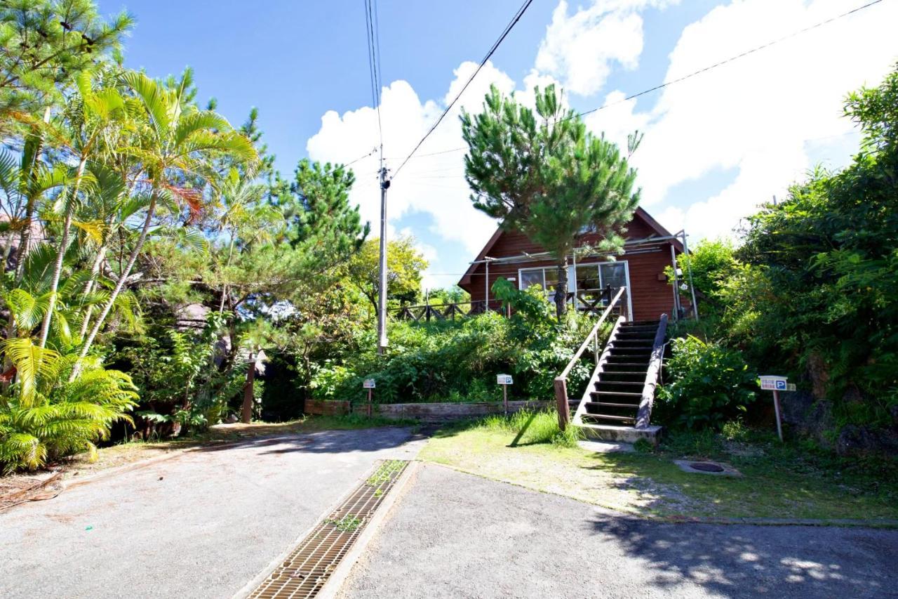 Ferienwohnung にらい恩納　あじさい Onna Exterior foto